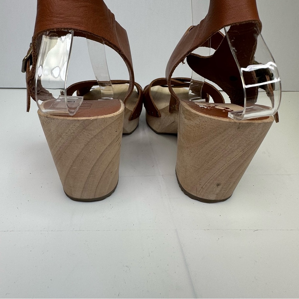NWOB LOFT Criss Cross Brown Leather Sandals Heels Size 8M - Picture 2 of 8
